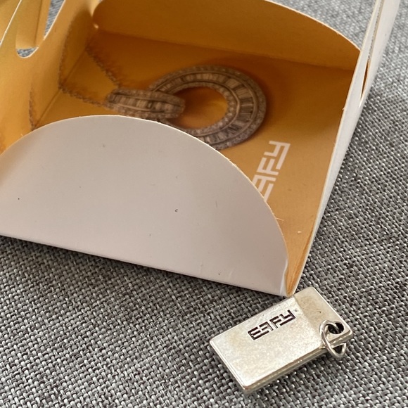 EFFY Charm - Picture 4 of 4